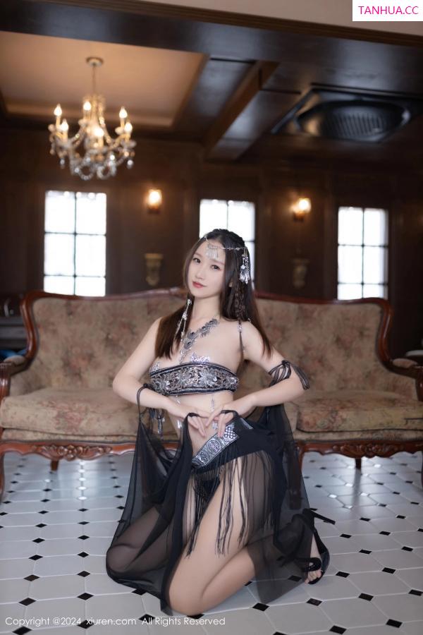  [XiuRen]高清写真图 2024.09.18 No.9172 杏子Yada 美臀性感第14张图片